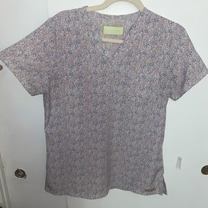 Lauderdale by UA size small printed scrub top